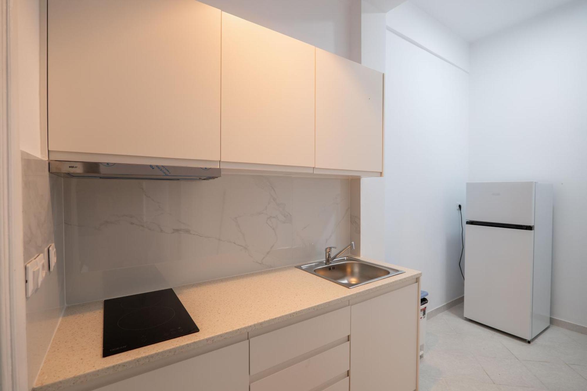 Hoteleks Inn & Suites Sarandë Esterno foto