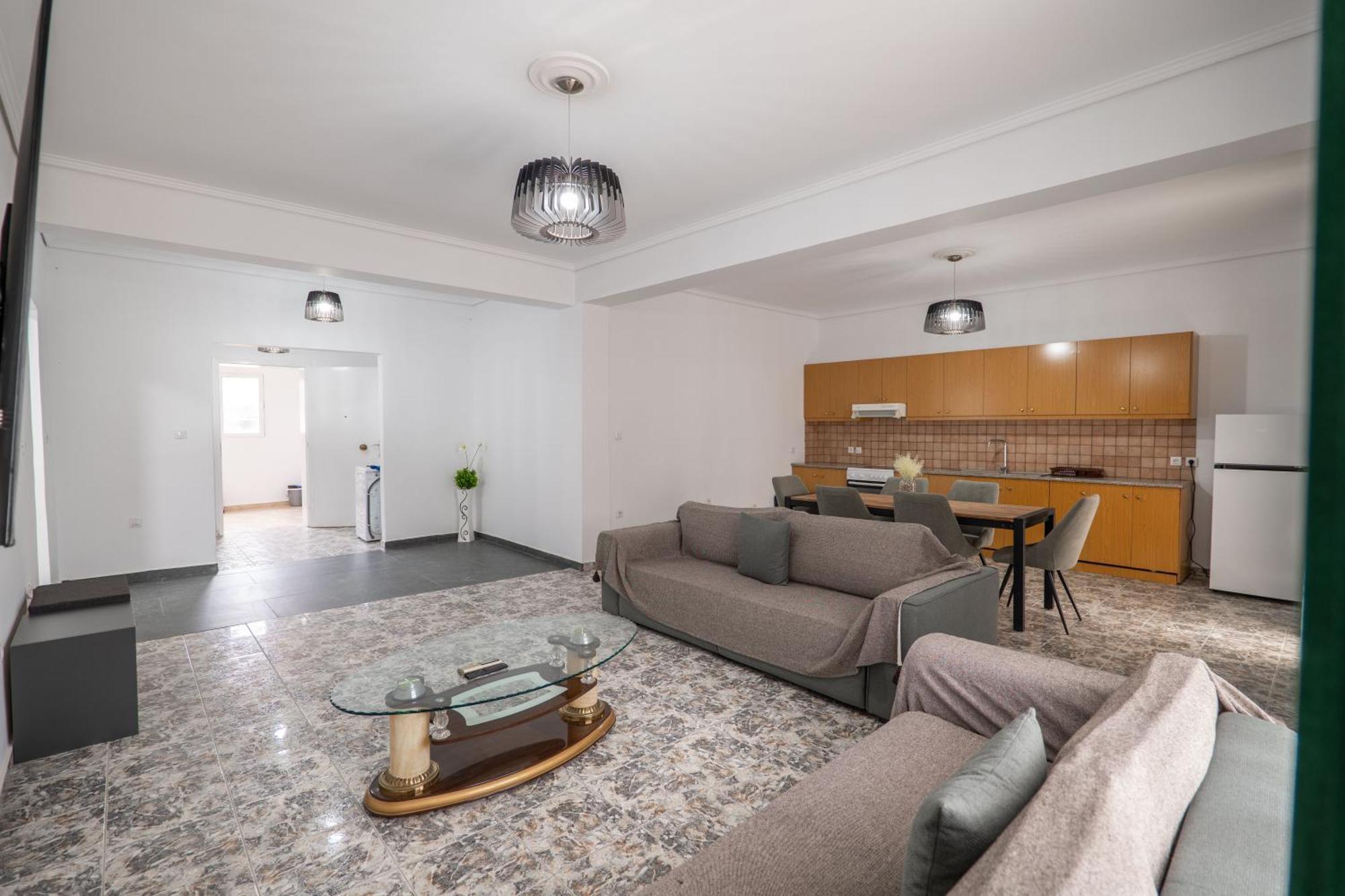 Hoteleks Inn & Suites Sarandë Esterno foto